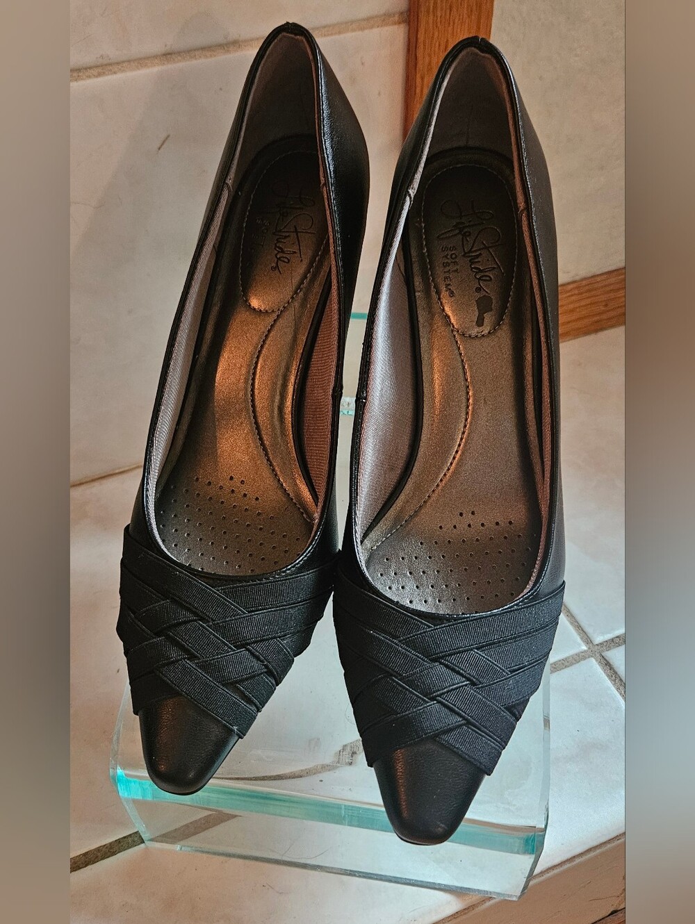 NIB Life Stride Black Pointed-Toe Woven Band Pumps